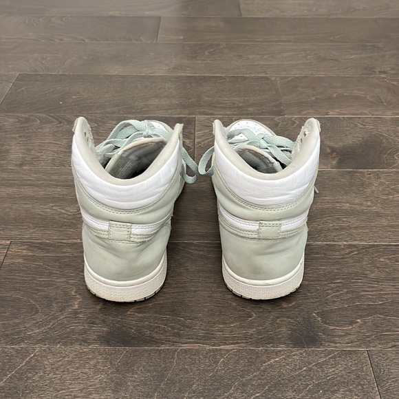 2021 Women’s Air Jordan 1 Retro High OG ‘Seafoam’ - Picture 4 of 4